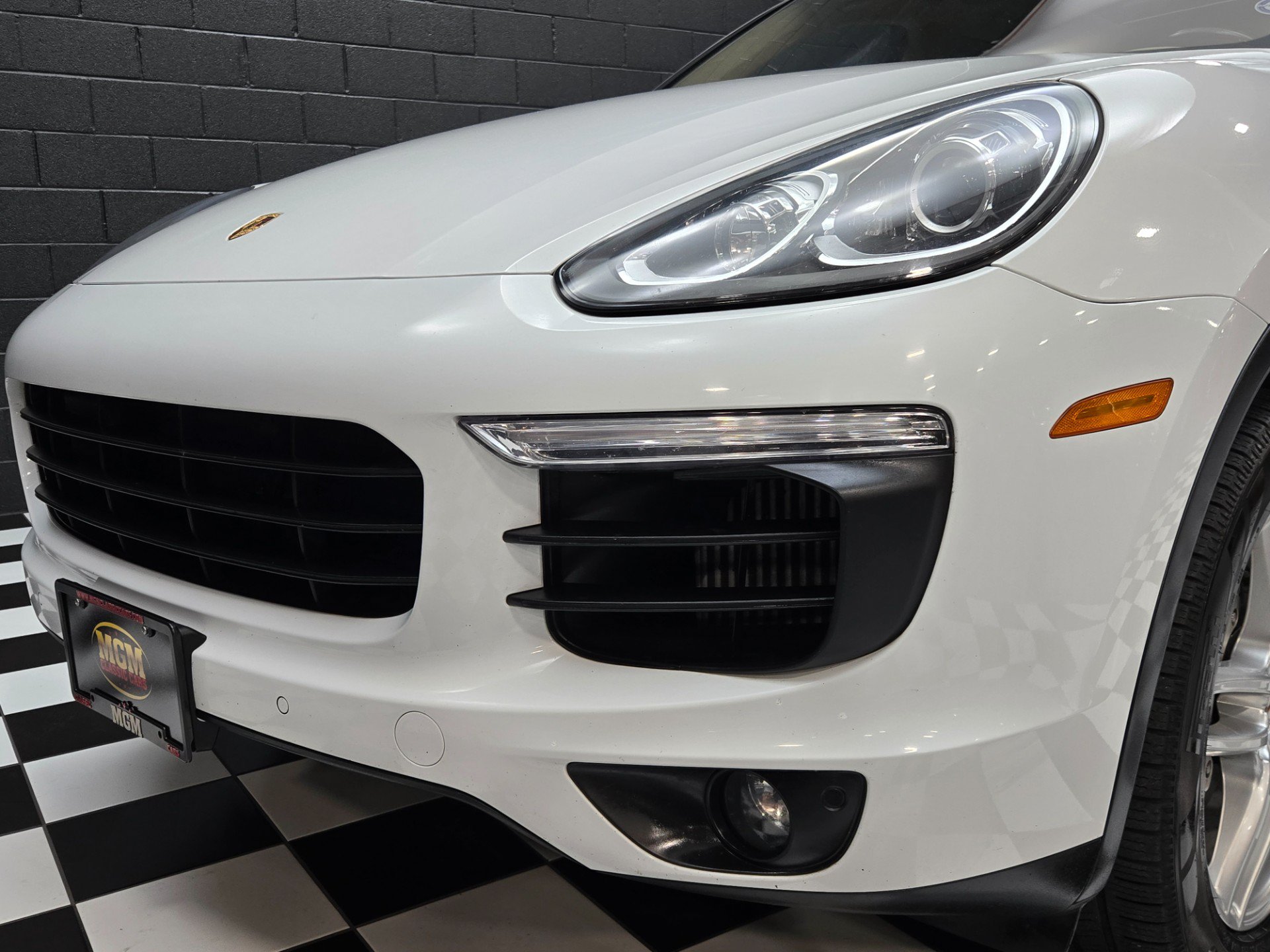 Used 2017 Porsche Cayenne S AWD/4WD image 23