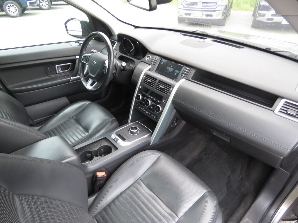 Used 2017 Land Rover Discovery Sport HSE Luxury AWD/4WD image 14