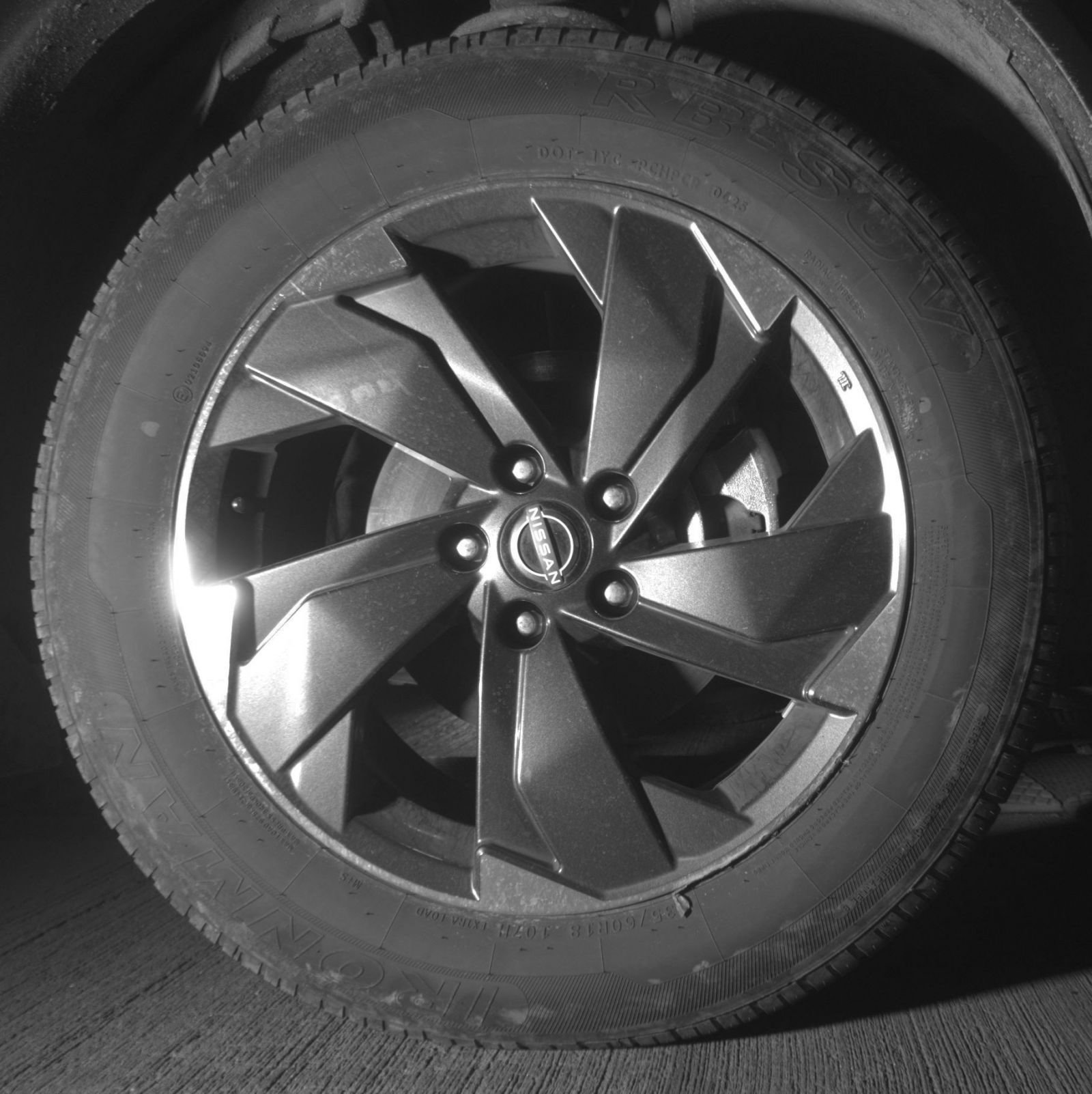 Used 2025 Nissan Rogue SV AWD/4WD image 16
