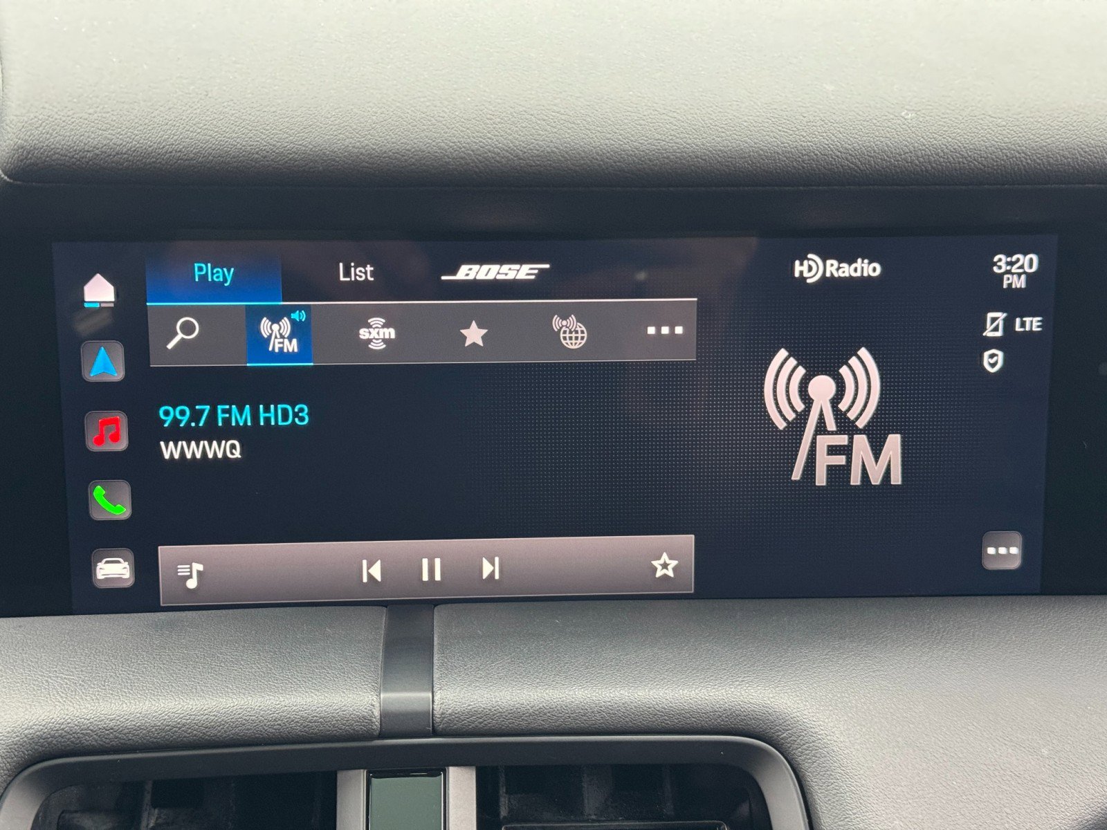 Used 2023 Porsche Taycan image 26