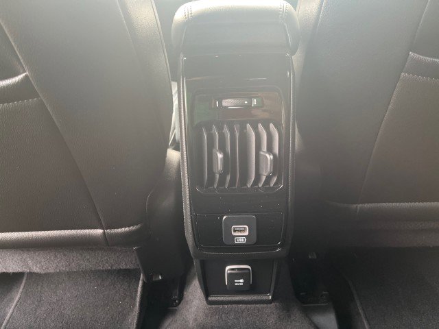 Used 2024 Jeep Compass Latitude image 15