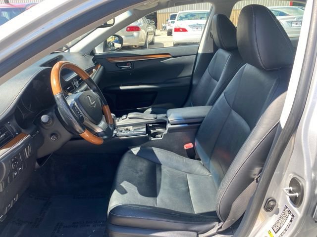 Used 2013 Lexus ES 300h w/ Luxury Pkg FWD image 9