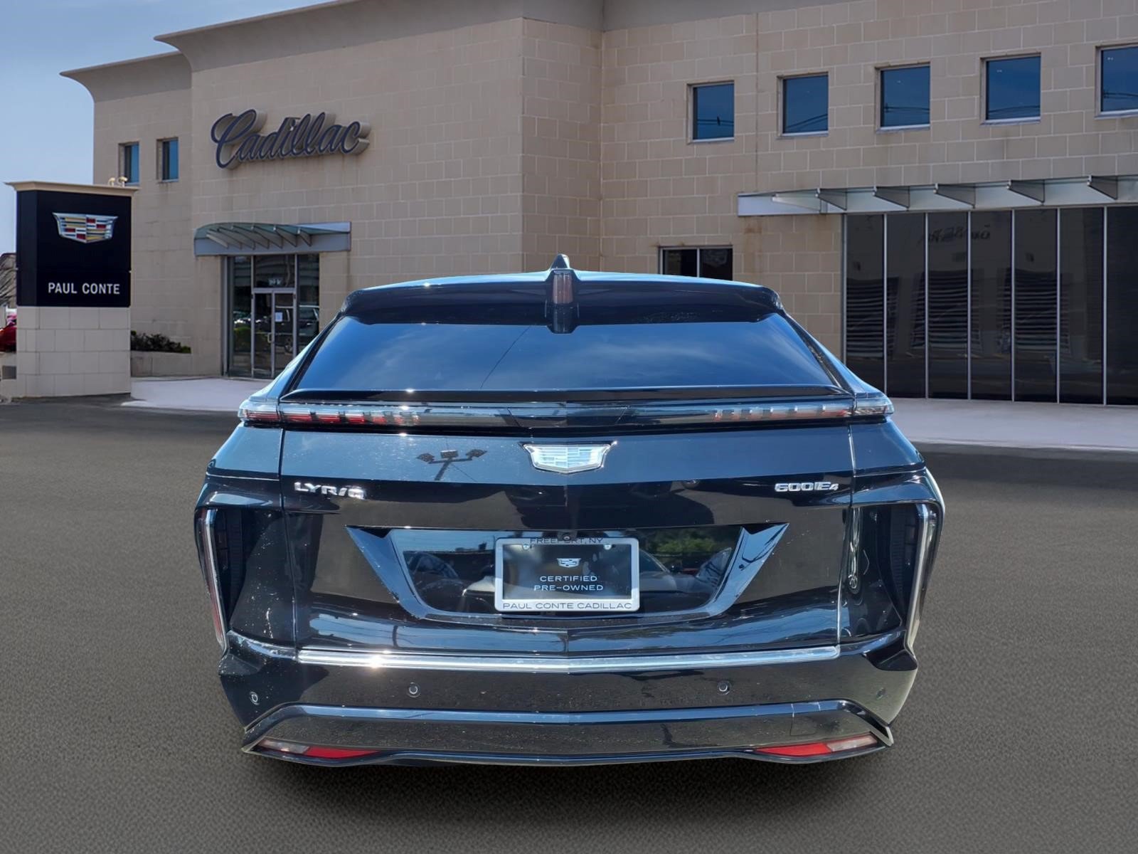 Certified 2024 Cadillac Lyriq Luxury w/ LPO, Floor Liner Package AWD/4WD image 5