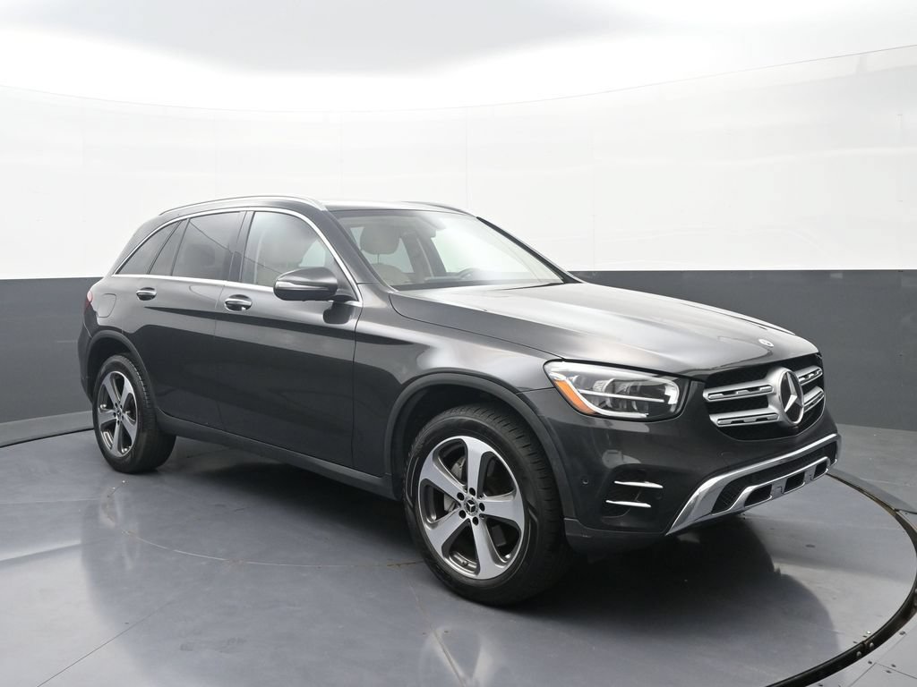 Used 2021 Mercedes-Benz GLC 300 4MATIC image 3
