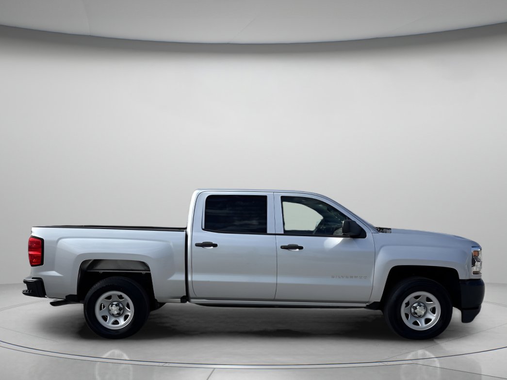 Used 2018 Chevrolet Silverado 1500 W/T RWD image 2