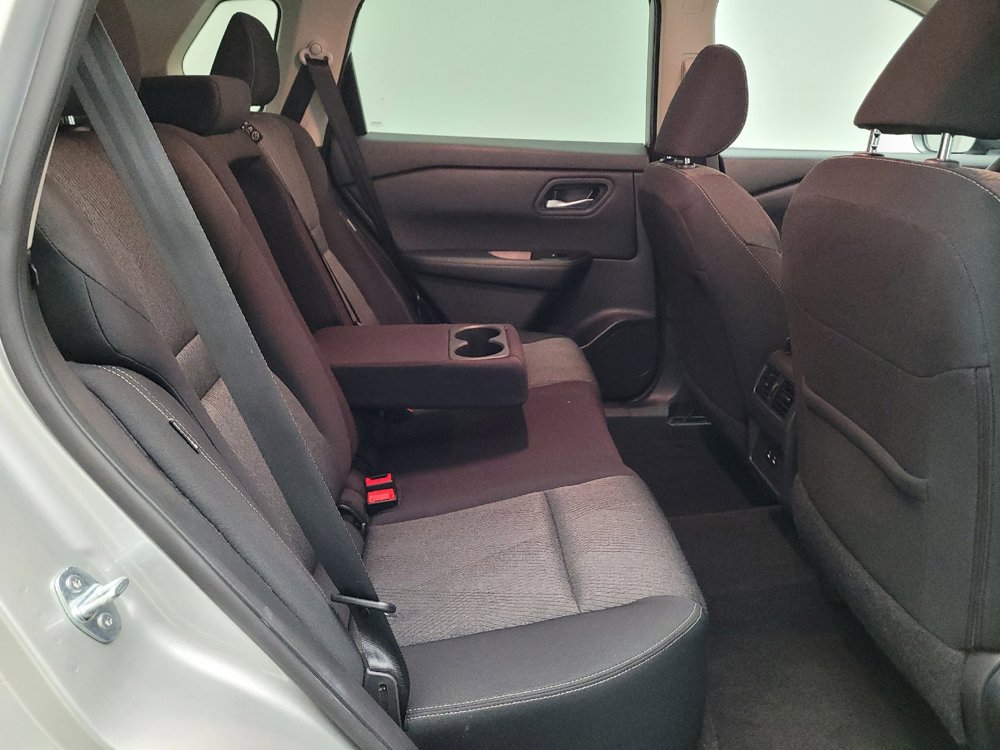 Used 2024 Nissan Rogue SV image 19