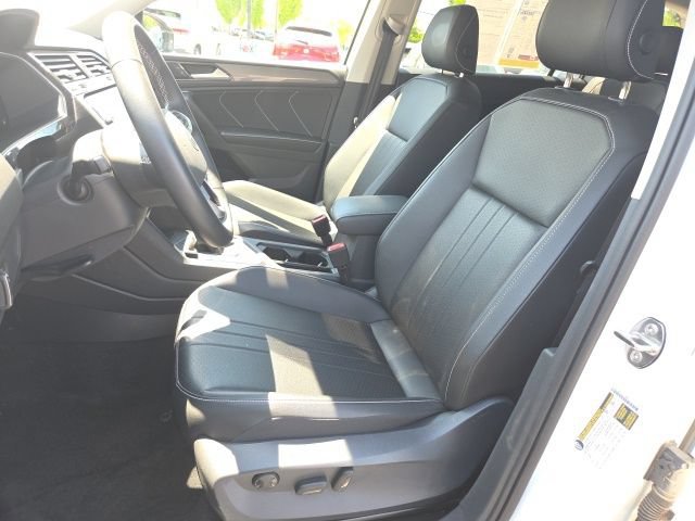 Used 2023 Volkswagen Tiguan SE FWD image 9