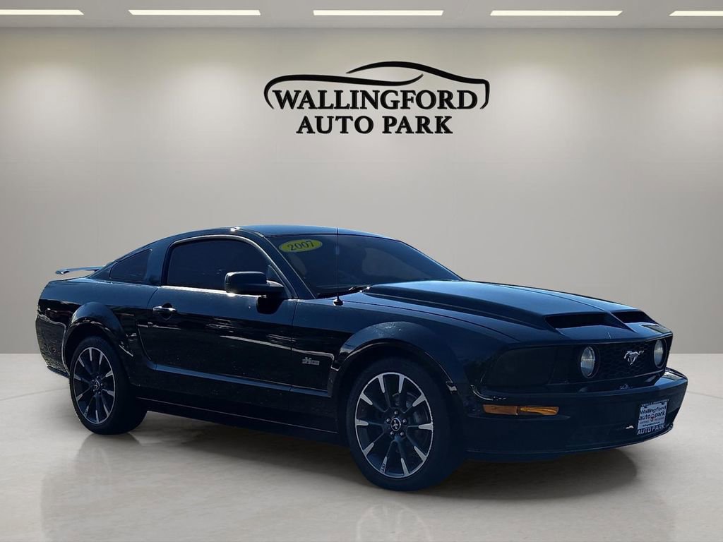 Used 2007 Ford Mustang GT image 3