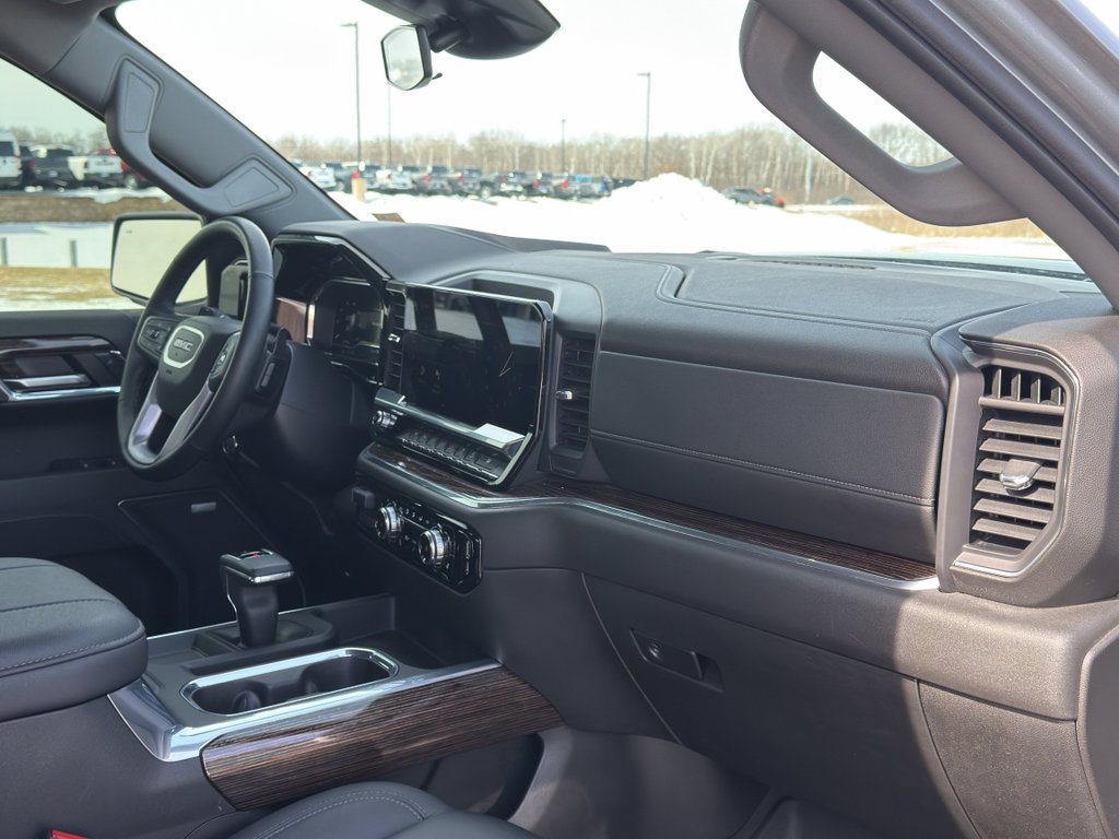 Used 2024 GMC Sierra 1500 Elevation w/ Elevation Premium Package AWD/4WD image 30