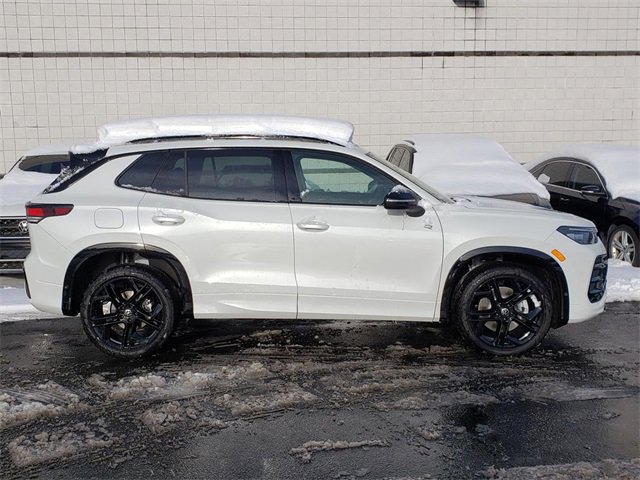 New 2026 Volkswagen Tiguan SE R-Line image 2