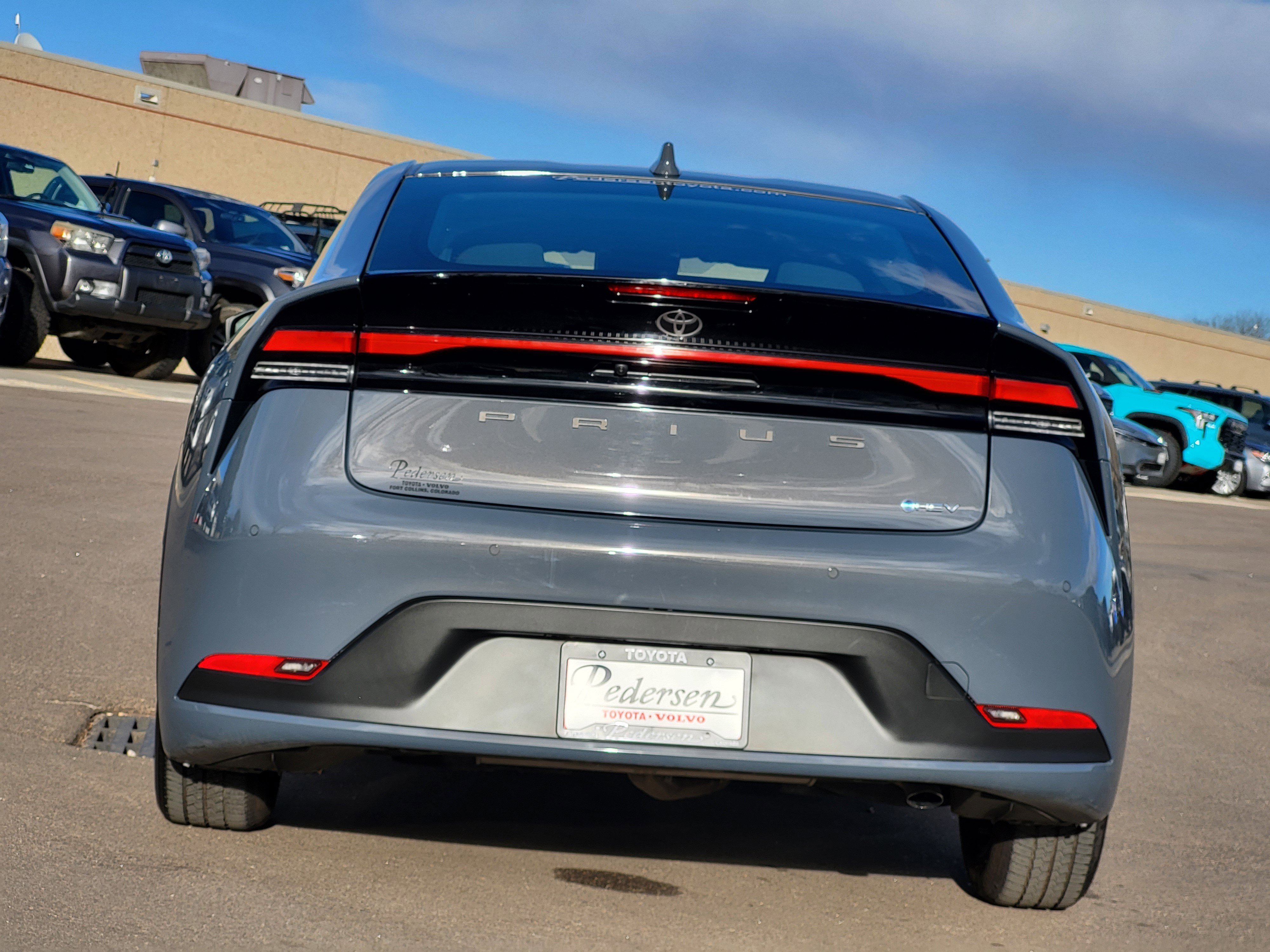 Used 2025 Toyota Prius LE image 5