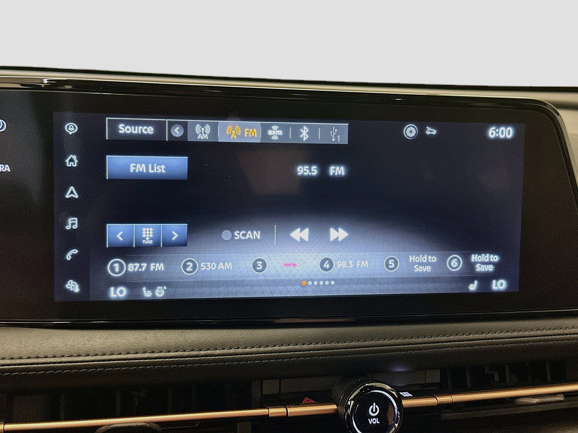 Used 2023 Nissan Ariya AWD image 21