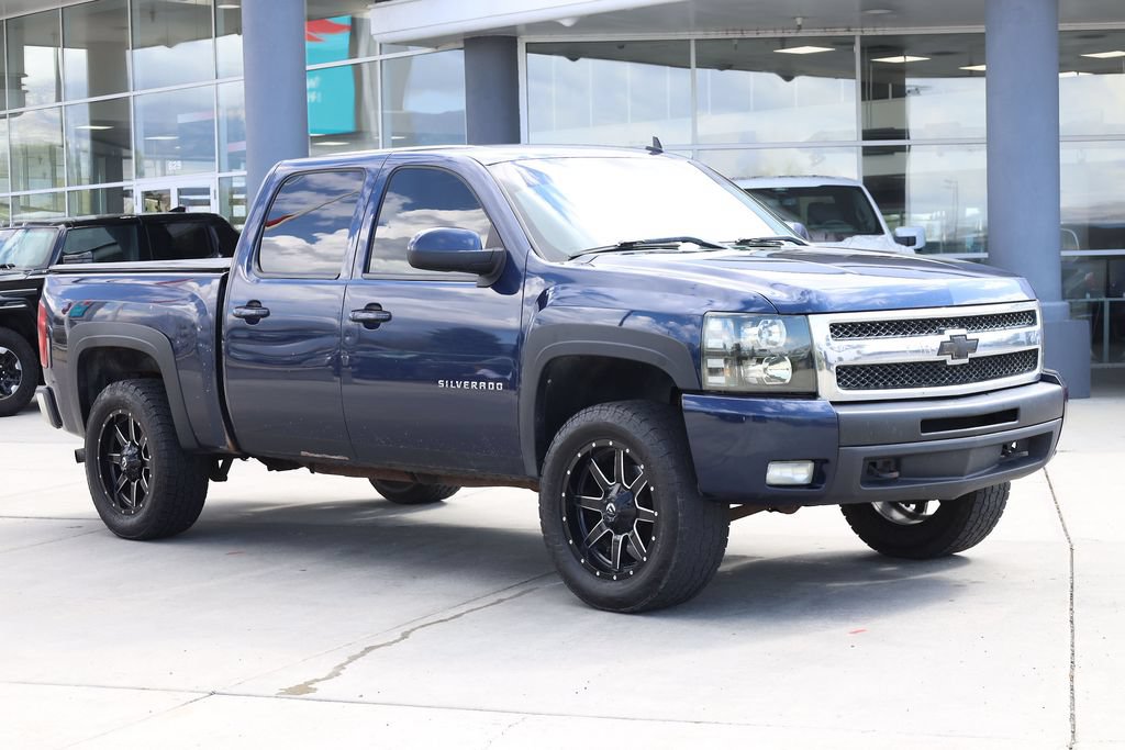 Used 2011 Chevrolet Silverado 1500 LTZ AWD/4WD image 8