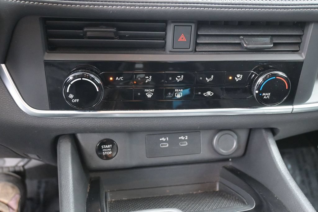 Used 2024 Nissan Rogue S FWD image 29
