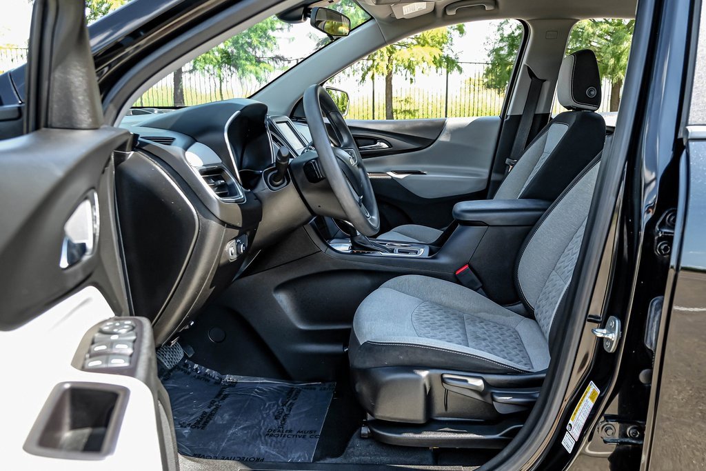 Used 2022 Chevrolet Equinox LS image 6