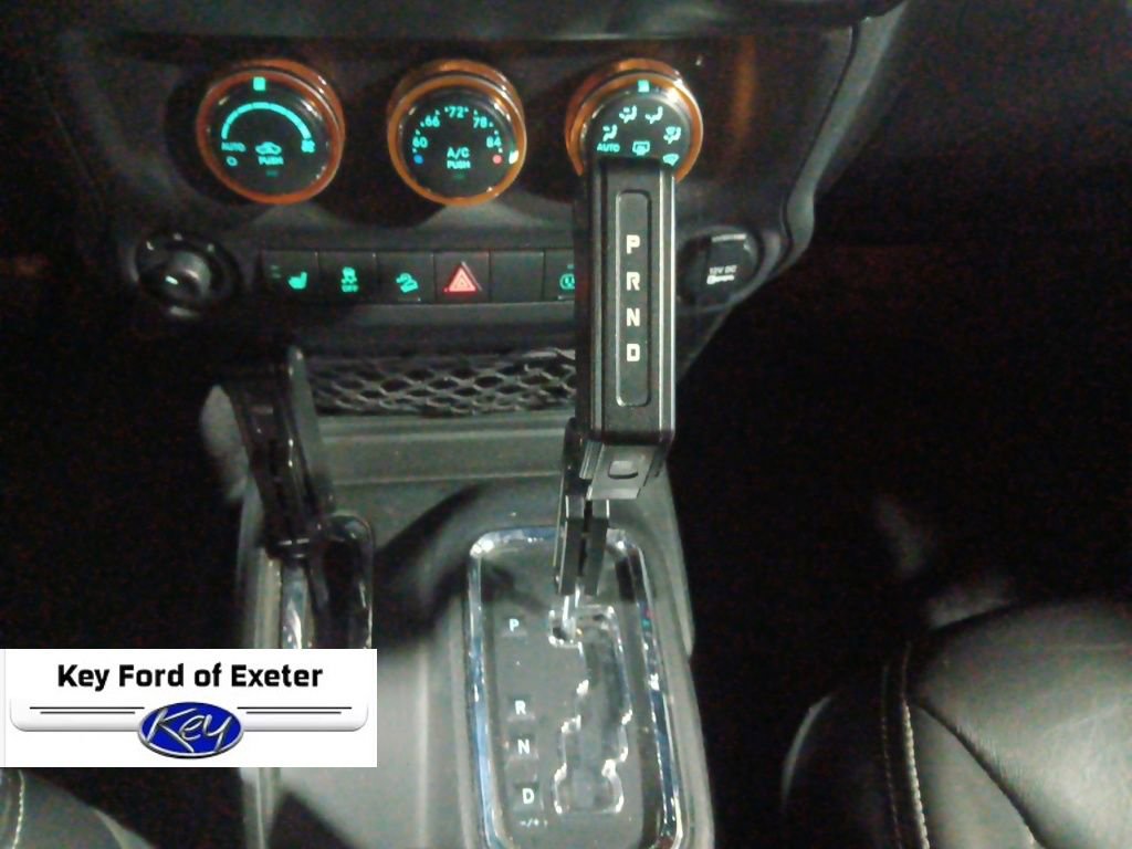 Used 2017 Jeep Wrangler Unlimited Sahara w/ Dual Top Group image 32