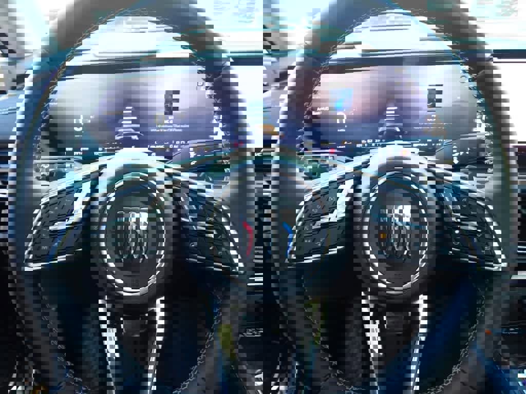 Used 2025 Buick Envision Sport Touring image 25