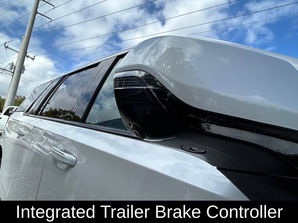 Used 2024 Cadillac Escalade ESV Sport Platinum w/ LPO, ONYX Package image 39