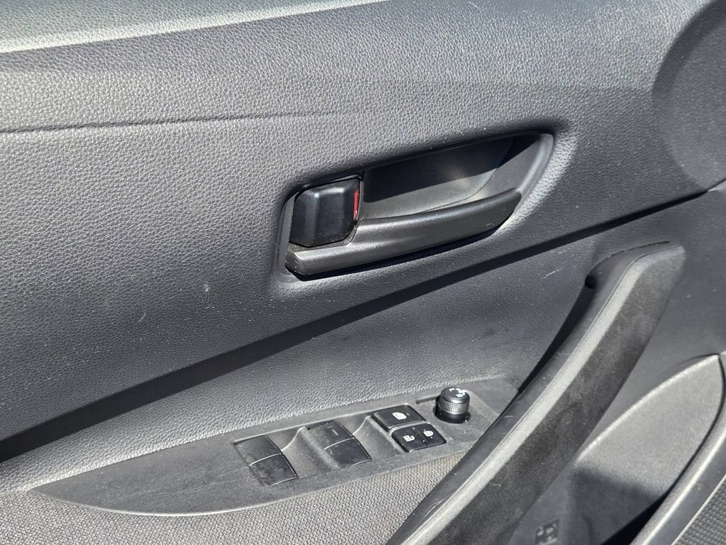 Used 2025 Toyota Corolla LE FWD image 19