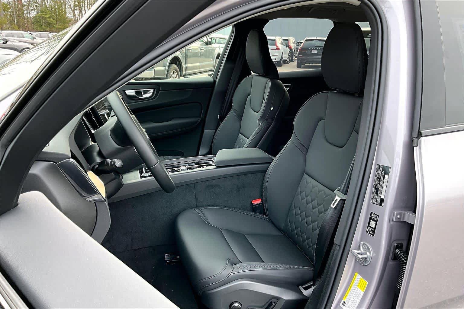 New 2026 Volvo XC60 B5 Plus w/ Protection Package Premier AWD/4WD image 13