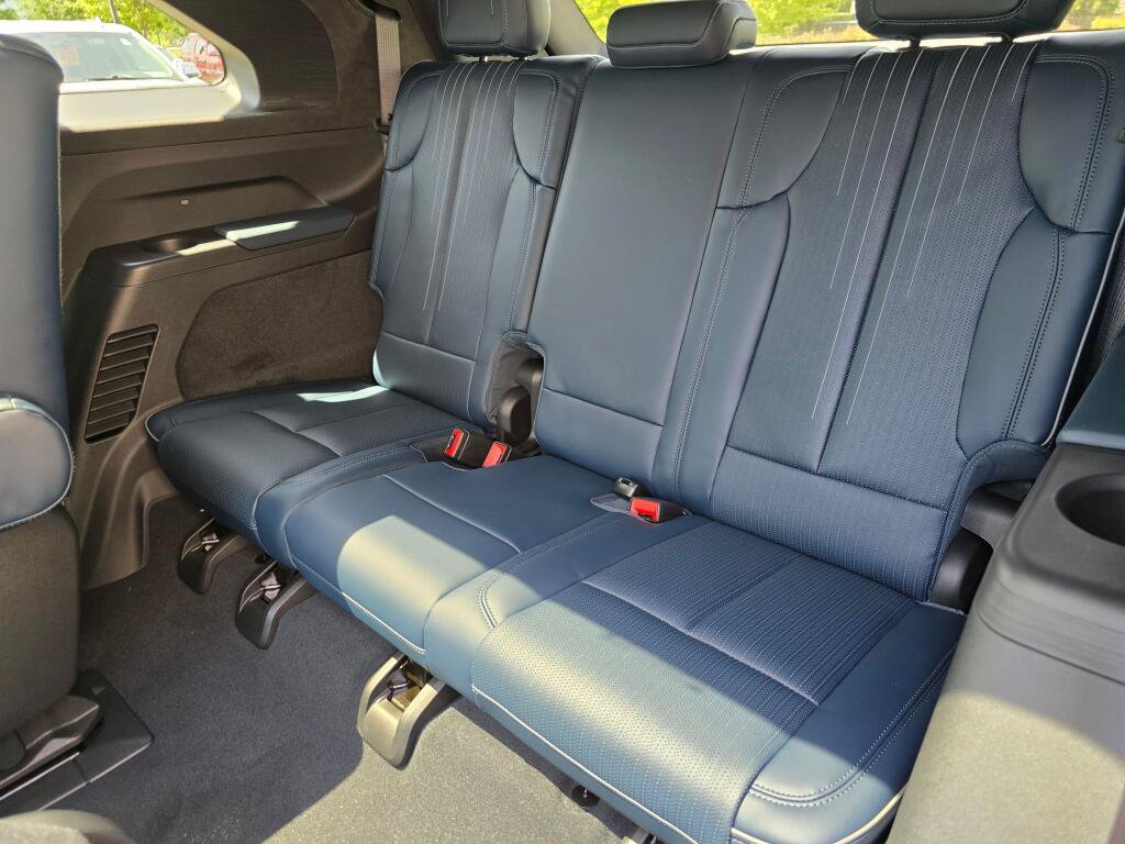 New 2025 Cadillac Escalade IQ Luxury 2 AWD/4WD image 9