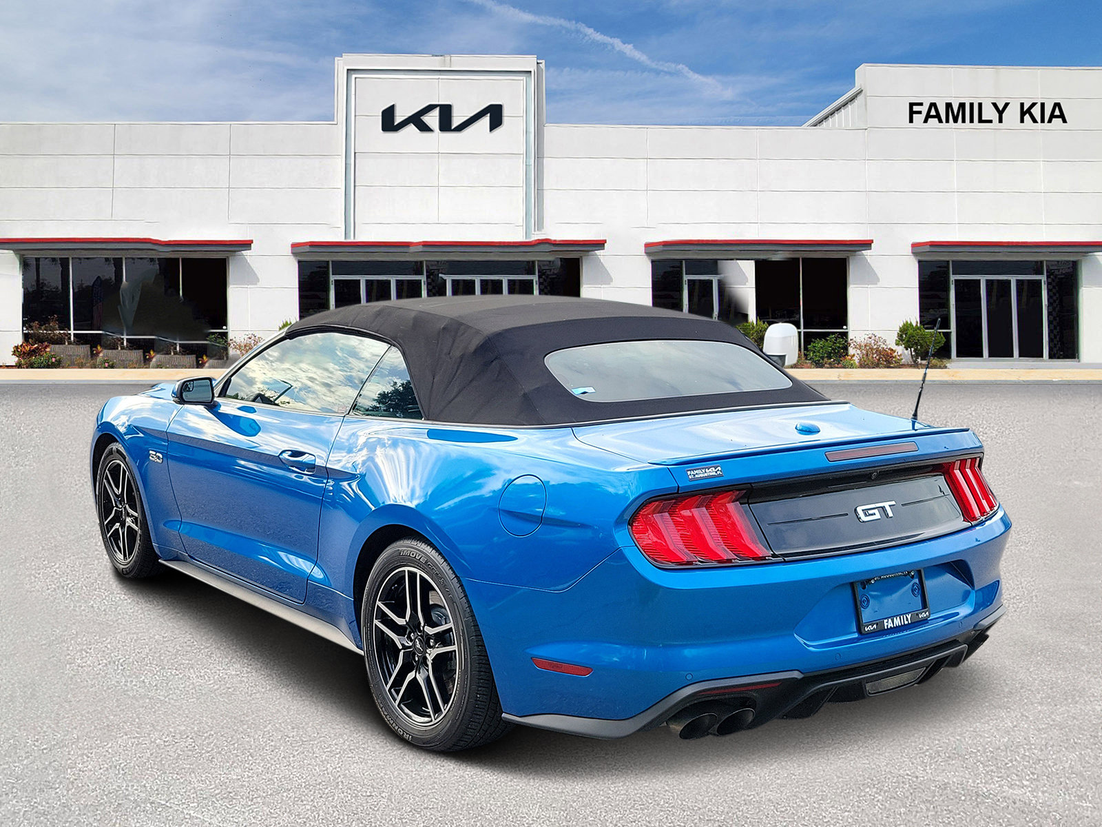 Used 2019 Ford Mustang GT Premium RWD image 4