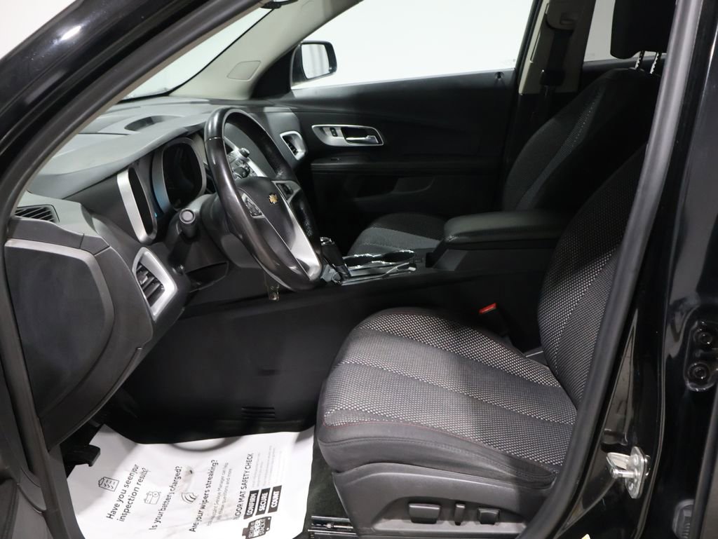 Used 2017 Chevrolet Equinox LT w/ Driver Confidence Package II image 9