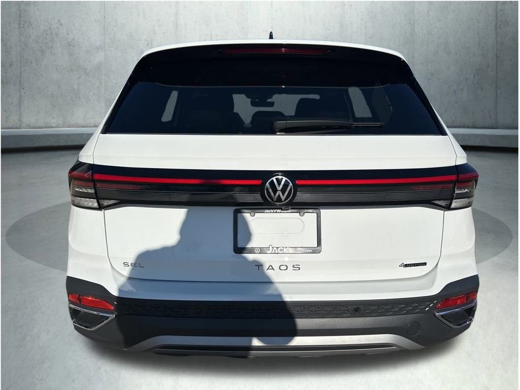New 2026 Volkswagen Taos SEL image 5