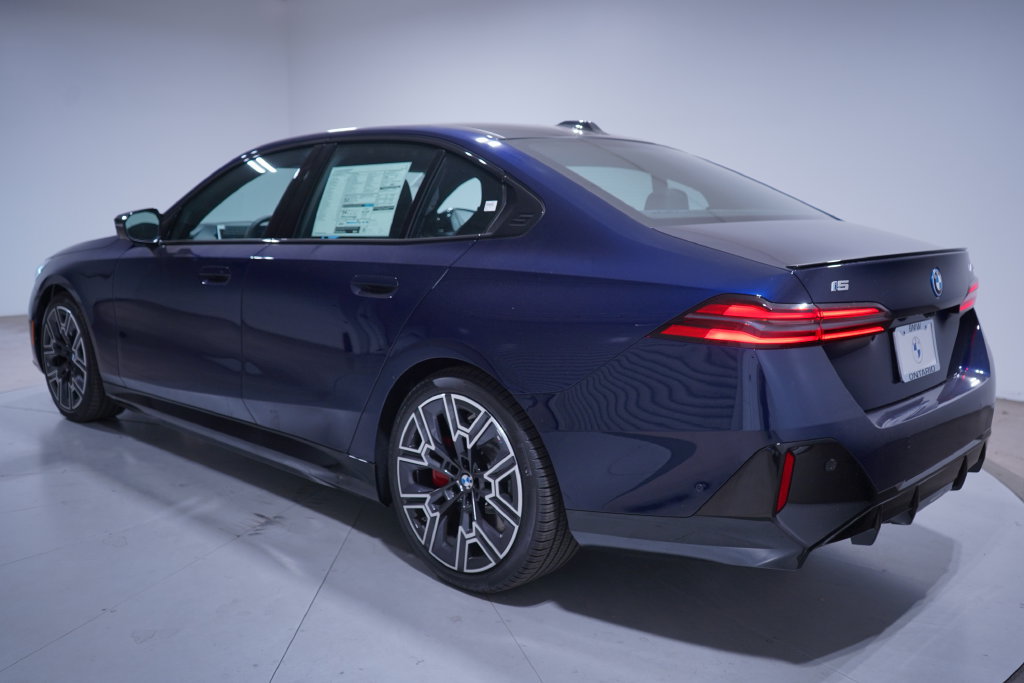 New 2026 BMW i5 M60 w/ Executive Package AWD/4WD image 3
