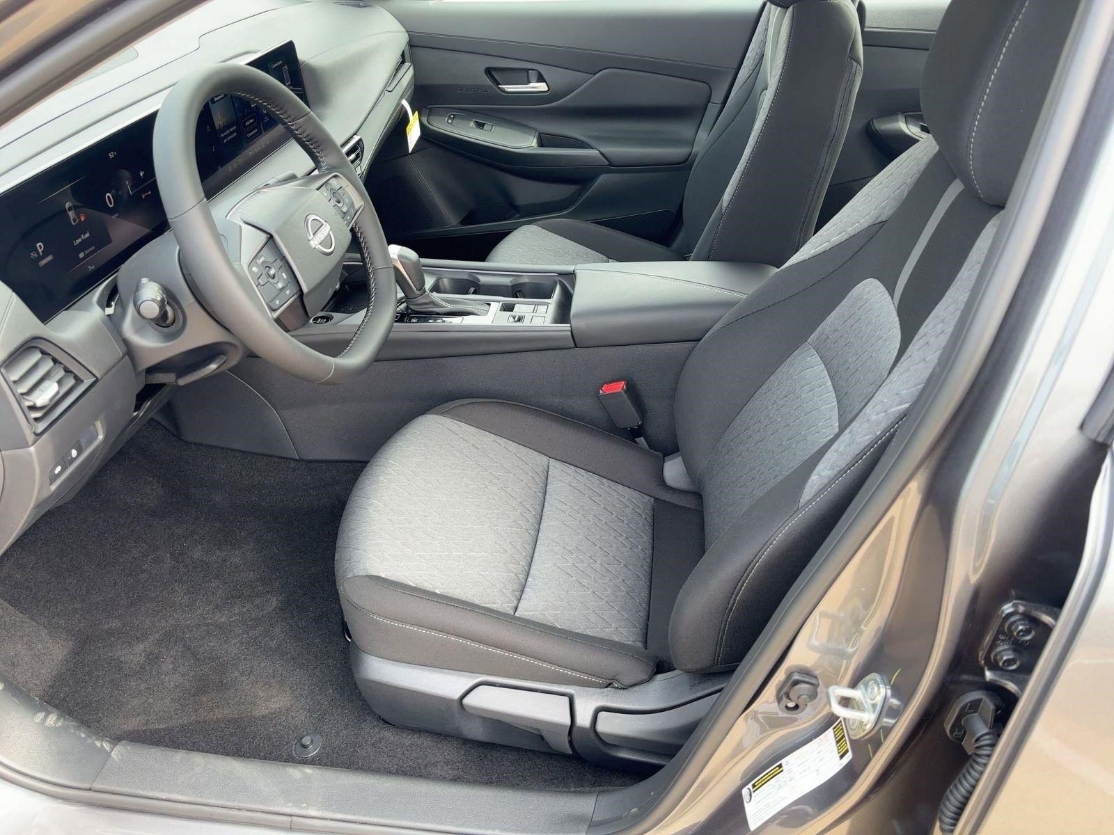 New 2026 Nissan Sentra SV w/ SV Convenience Package FWD image 5