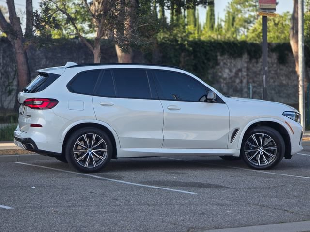 Used 2020 BMW X5 M50i w/ Parking Assistance Package AWD/4WD image 7