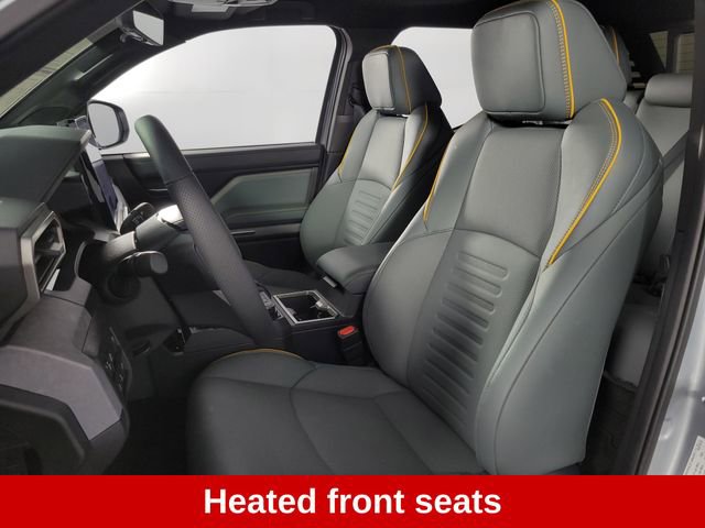 Used 2025 Toyota Tacoma Trailhunter image 13