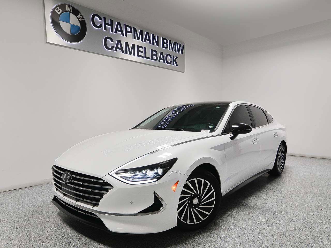 Used 2022 Hyundai Sonata Limited w/ Cargo Package image 1
