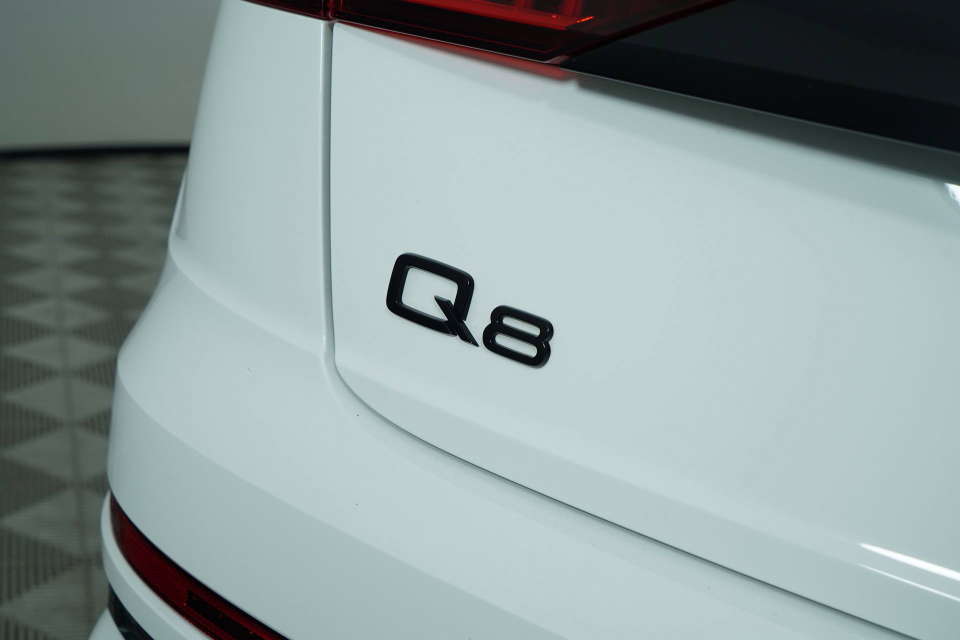 Used 2023 Audi Q8 Premium Plus image 21