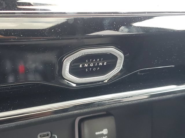 New 2026 Jeep Grand Cherokee L Limited w/ Luxury Tech Group II AWD/4WD image 25