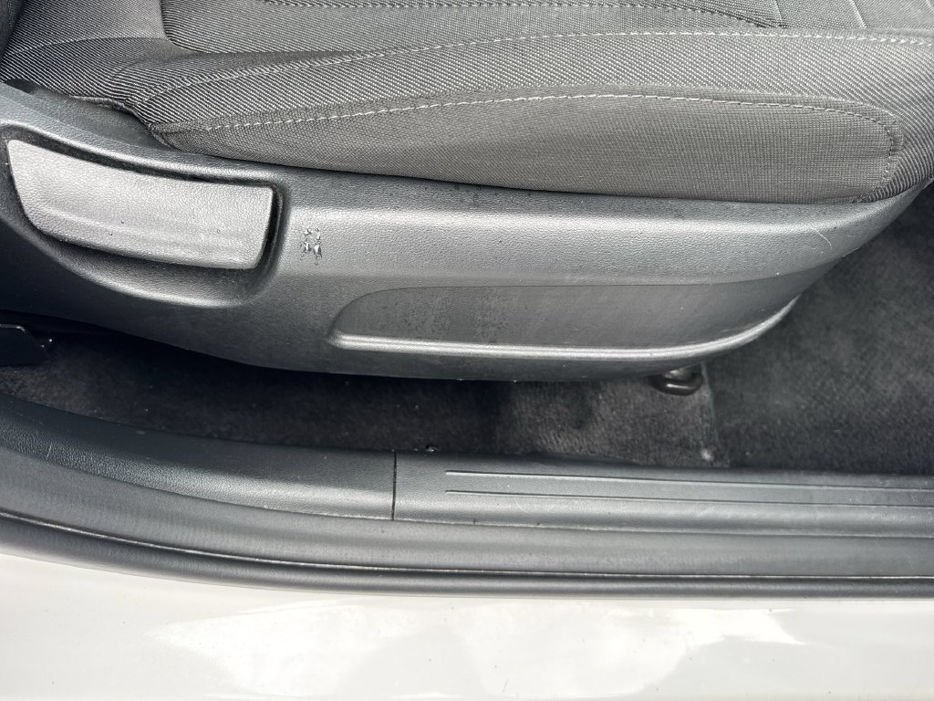 Used 2024 Hyundai Santa Cruz SE FWD image 43