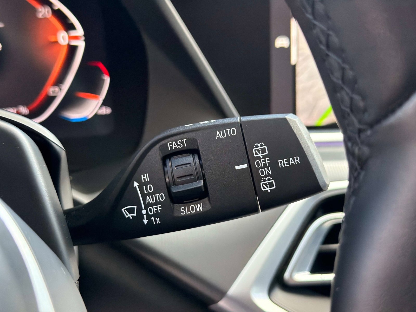 Used 2023 BMW X5 sDrive40i w/ M Sport Package RWD image 48