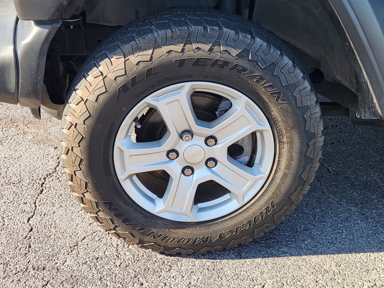 Used 2021 Jeep Wrangler Unlimited Sport image 14