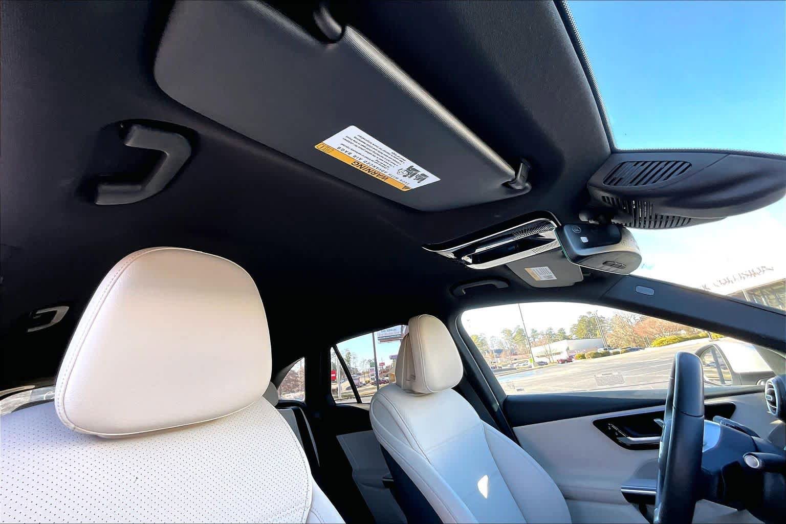 Used 2025 Mercedes-Benz GLC 300 4MATIC image 14