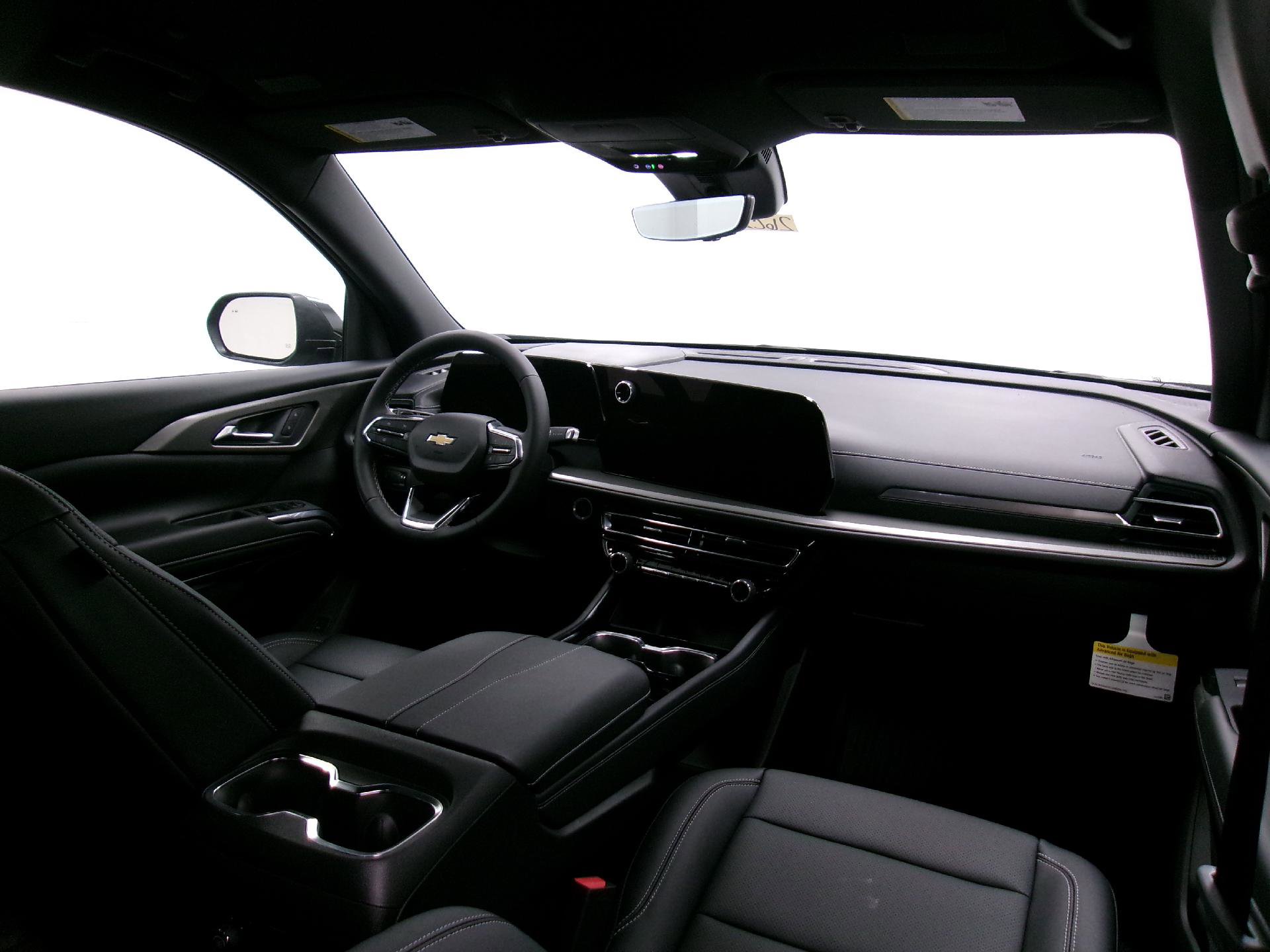 New 2026 Chevrolet Traverse LT w/ Driver Confidence Package FWD image 3