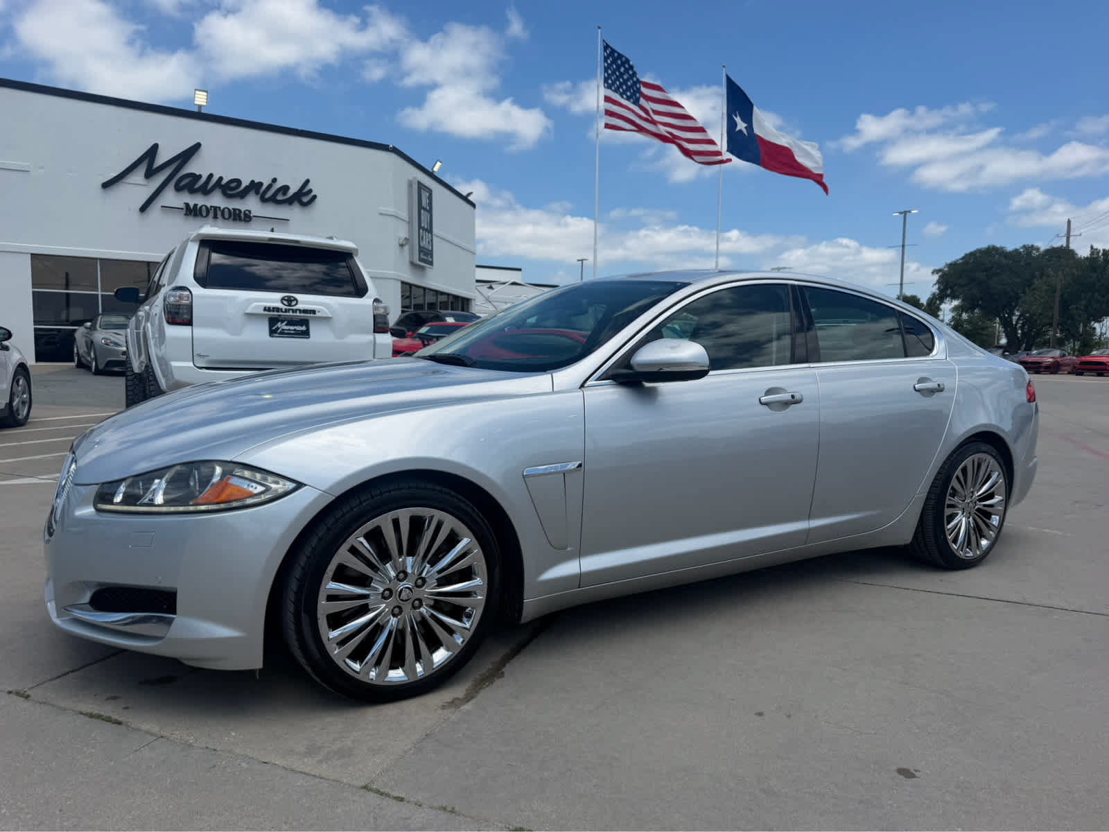 Used 2012 Jaguar XF Portfolio RWD image 1
