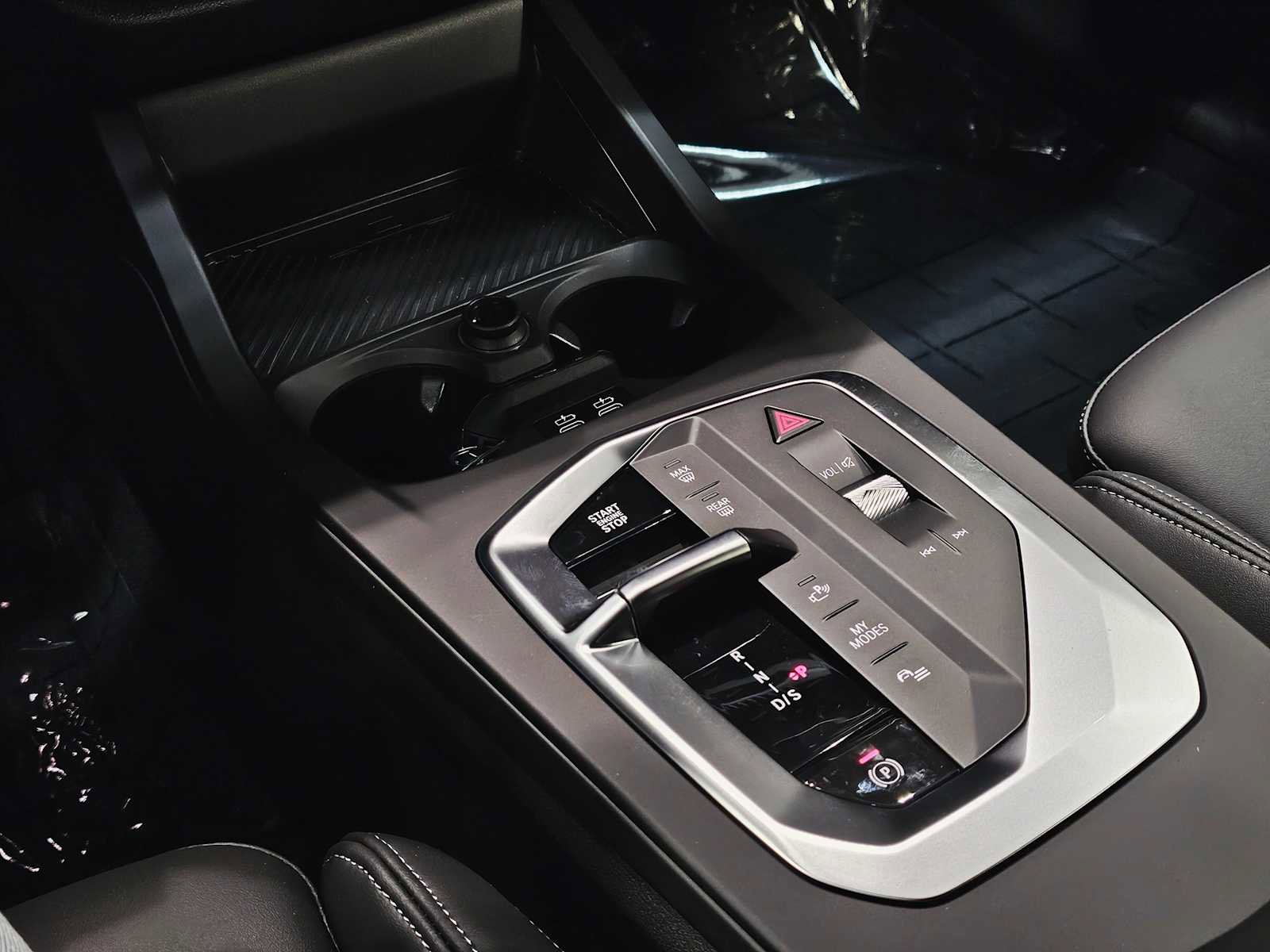 New 2025 BMW 228i xDrive w/ Technology Package AWD/4WD image 17