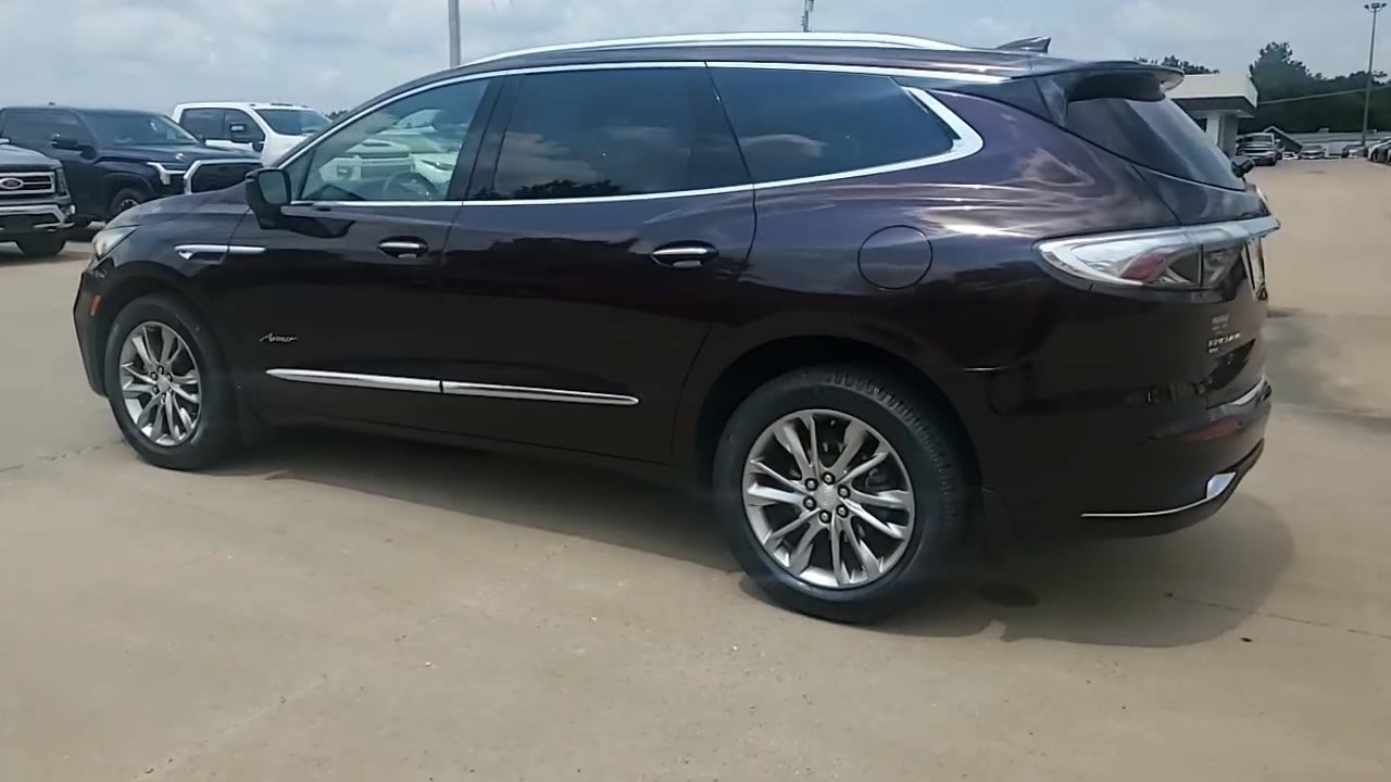 Used 2022 Buick Enclave Avenir w/ Avenir Technology Package AWD/4WD image 6