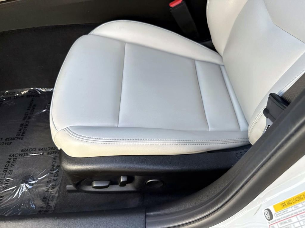 Used 2023 Cadillac CT4 Luxury RWD image 29