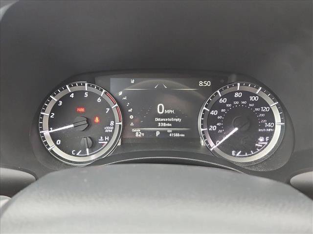 Used 2025 Toyota Highlander LE FWD image 11