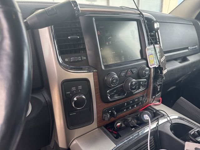 Used 2016 RAM 3500 Laramie w/ Convenience Group image 4