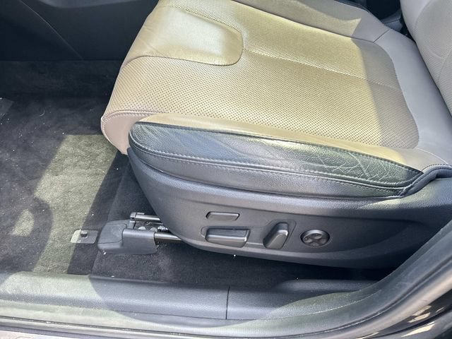 Used 2020 Hyundai Santa Fe Limited AWD/4WD image 23