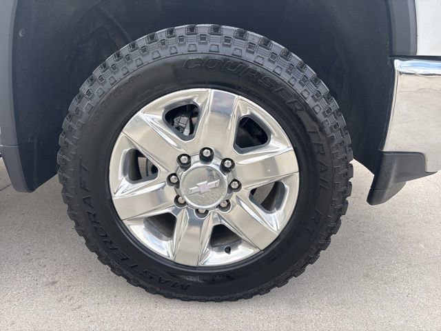 Used 2020 Chevrolet Silverado 2500 LTZ w/ LTZ Convenience Package AWD/4WD image 13