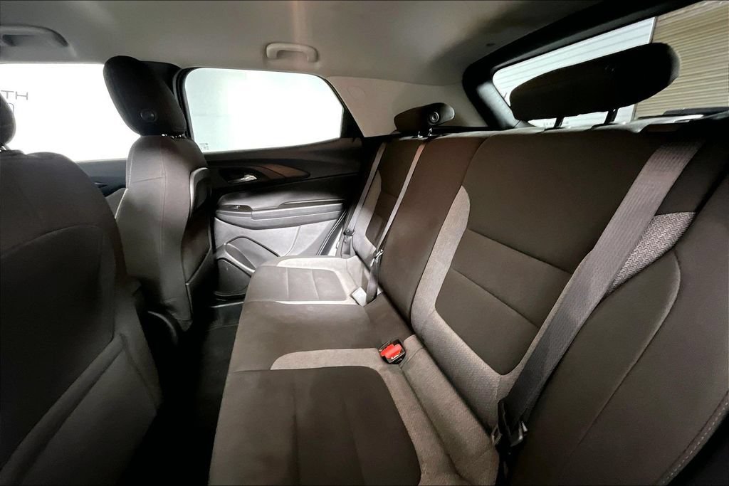 Used 2025 Chevrolet TrailBlazer LT FWD image 21