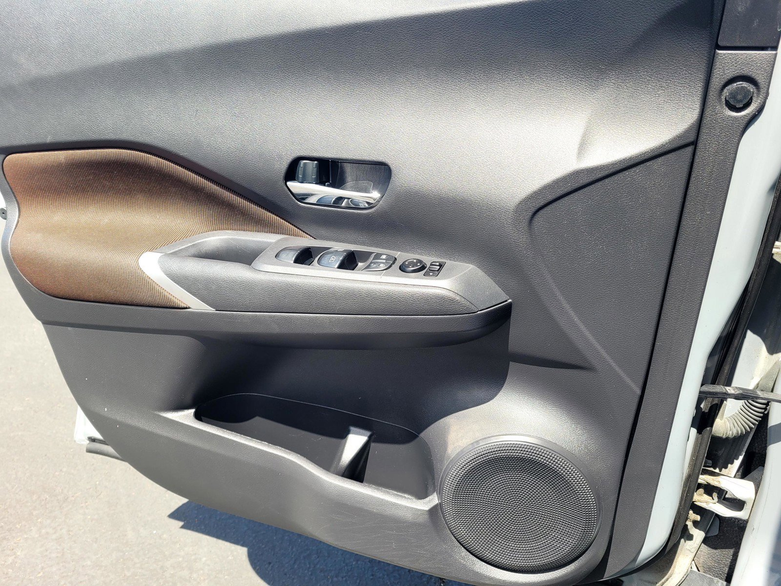 Certified 2021 Nissan Kicks SR FWD image 14